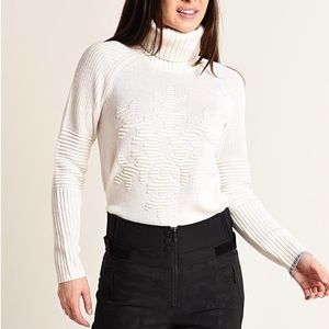 Bogner white turtleneck sweater L